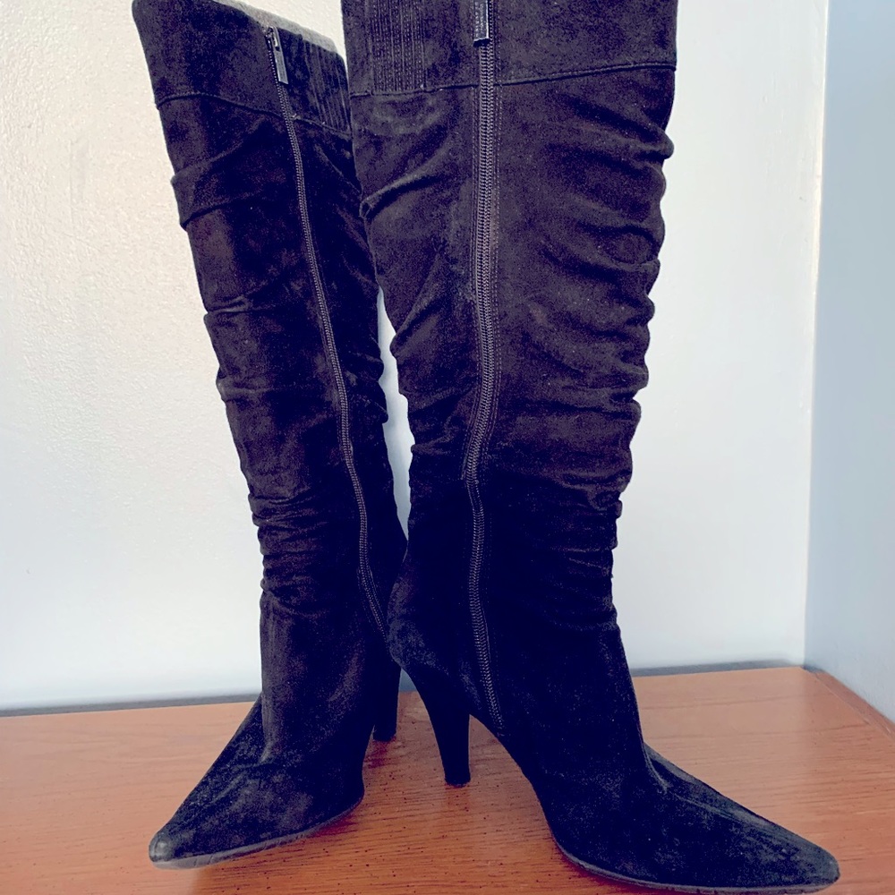 Kenneth Cole black suede boots